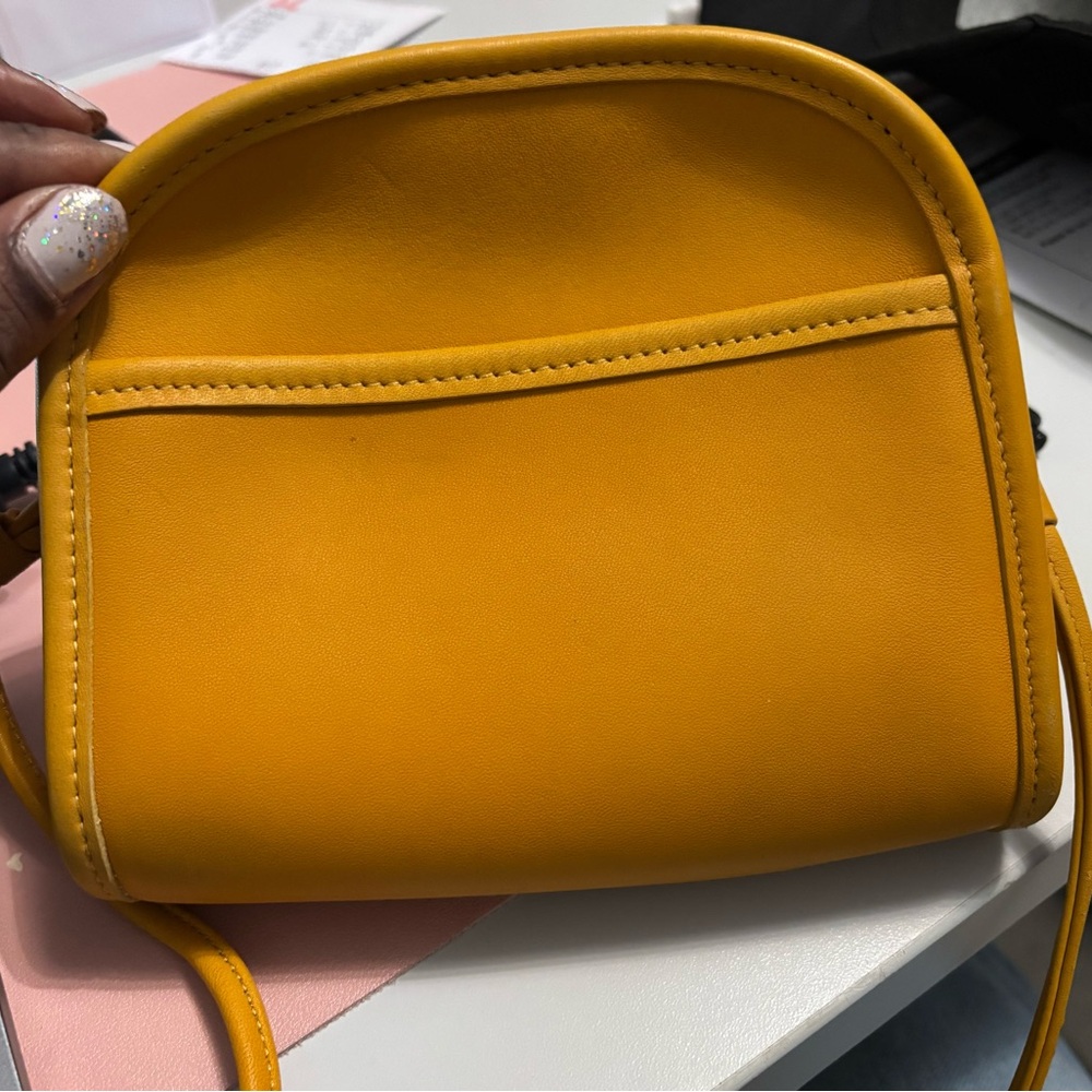 SOLD

Vintage Coach Crossbody Bag - Picture 3 of 10
